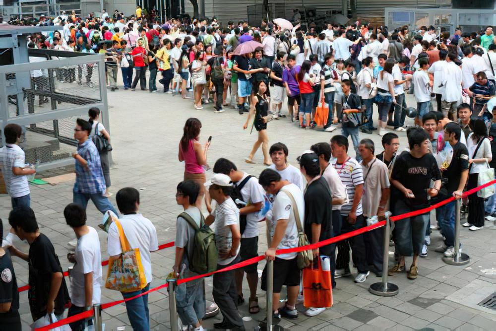 上海展会-chinajoy今日开展，人数持续暴增，场馆内外水泄不通